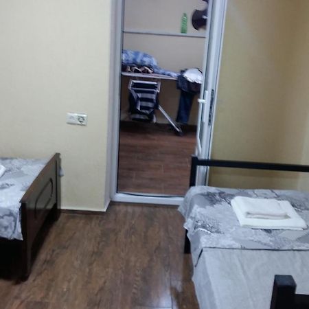Guest House Kldiashvili Batumi Exterior photo