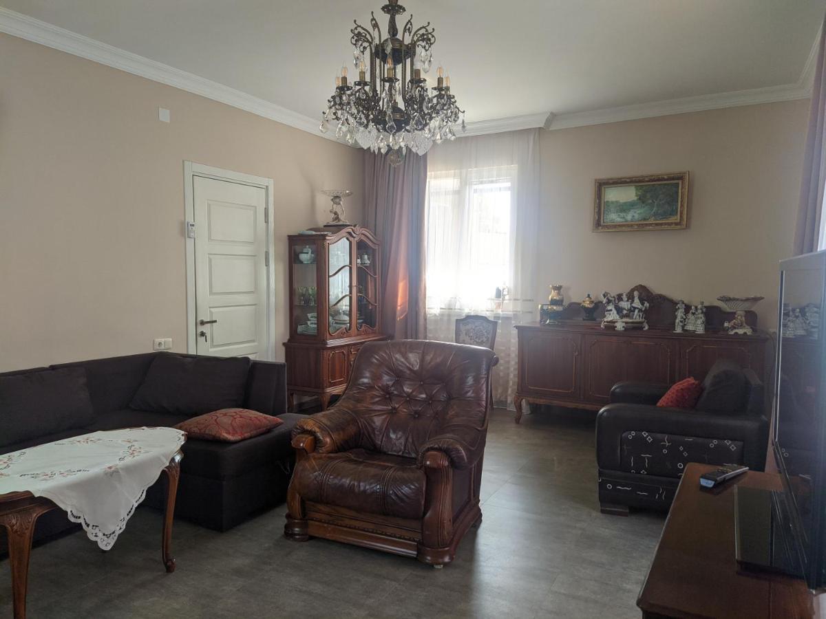 Guest House Kldiashvili Batumi Exterior photo